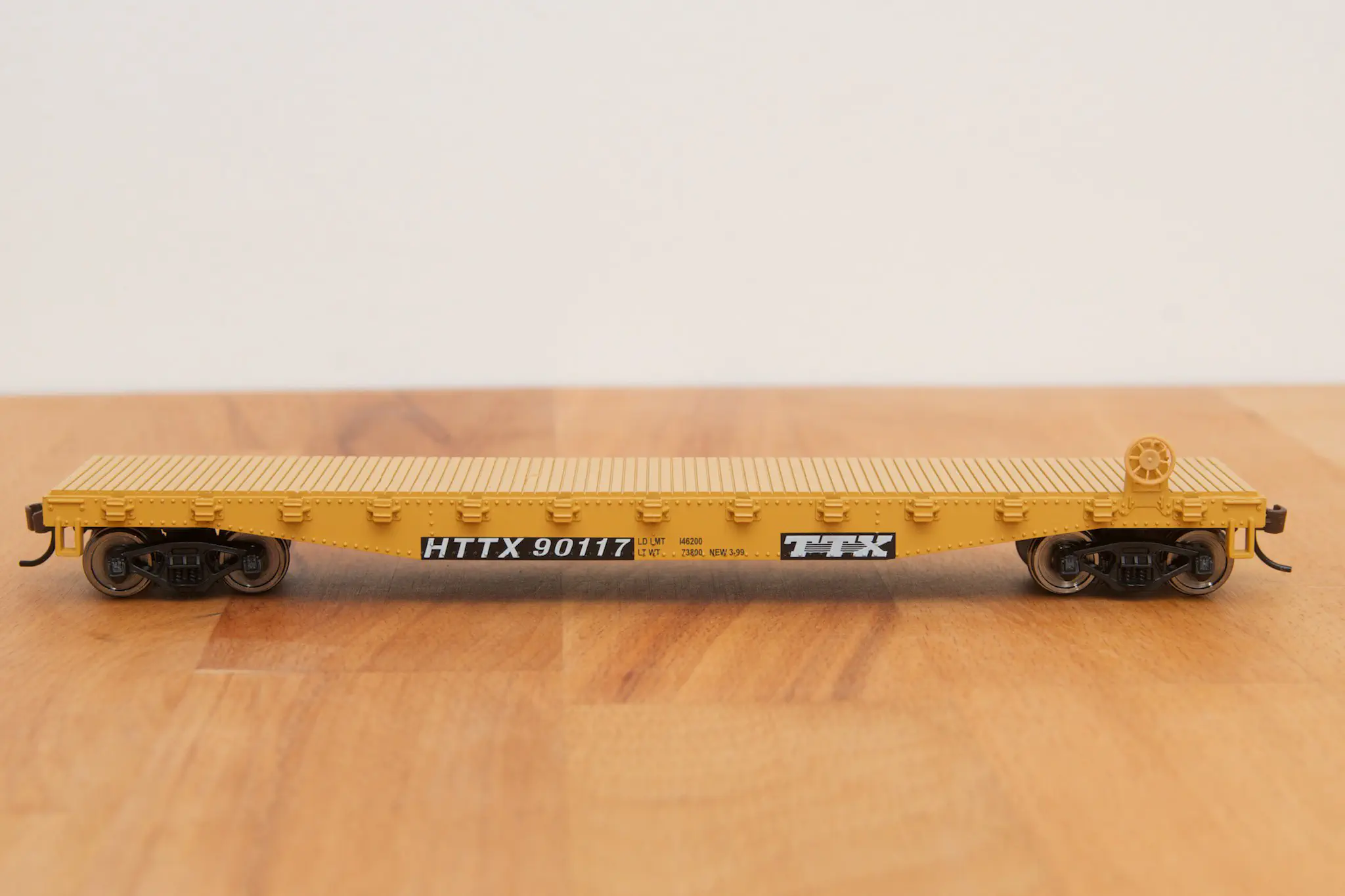 Walthers Trainline flatcar HTTX 90117